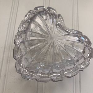 HOME BEAUTIFUL HEART SHAPED CRYSTAL BOX